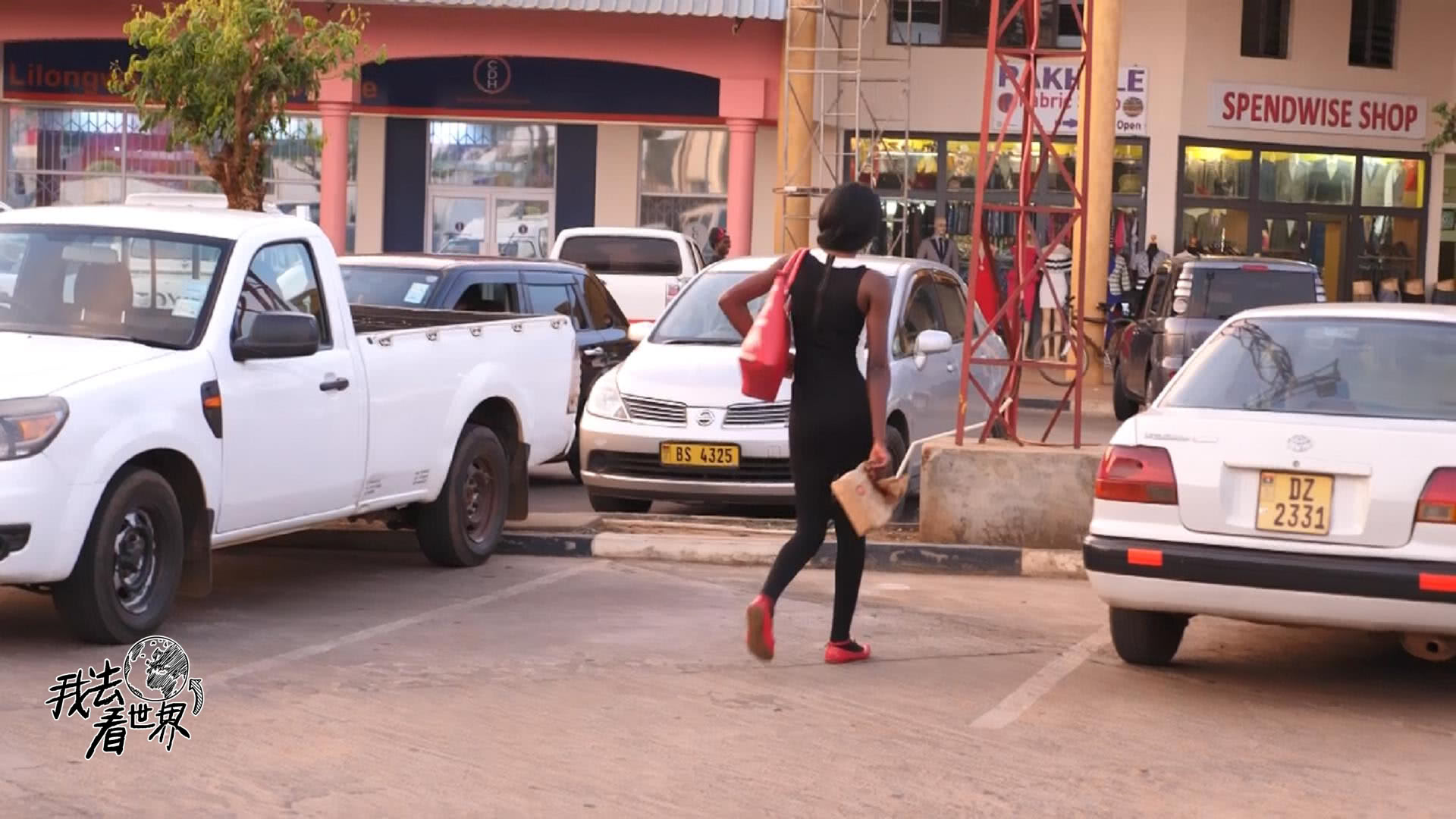 非洲肯德基加盟费1000万,人均工资仅300元,非洲人爱去吗?