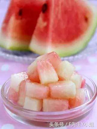 夏季西瓜的正确吃法,西瓜的吃法大全简单又好吃
