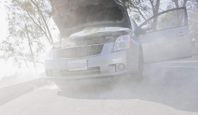 发动机水温太高报警了咋办？只要使出这3招，温度立刻降下来