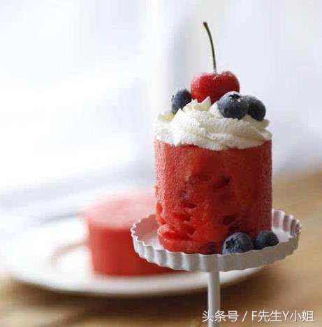 夏季西瓜的正确吃法,西瓜的吃法大全简单又好吃