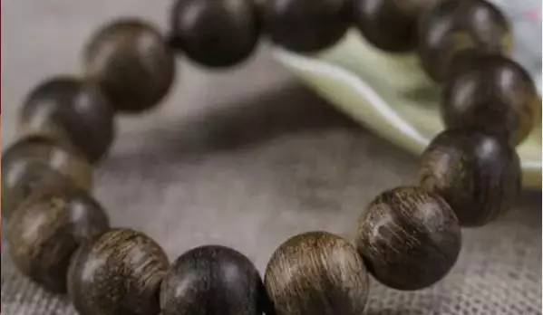 沉香木和沉香的区别大吗,沉香和沉香木鉴别带图片