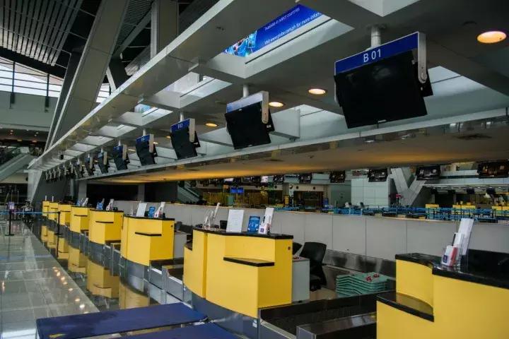 坐飞机哪些要随身携带哪些要托运,坐飞机哪些东西能带哪些需要托运