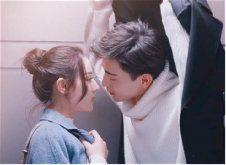 球星对迪丽热巴的评价,哪一个足球明星喜欢迪丽热巴