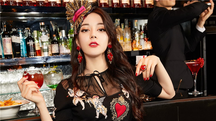 球星对迪丽热巴的评价,哪一个足球明星喜欢迪丽热巴