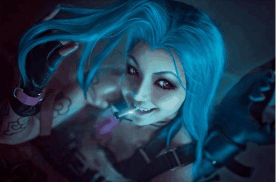 LOL暴走萝莉打小炮这种打法轻松碾压，如今热门一姐毋庸置疑了