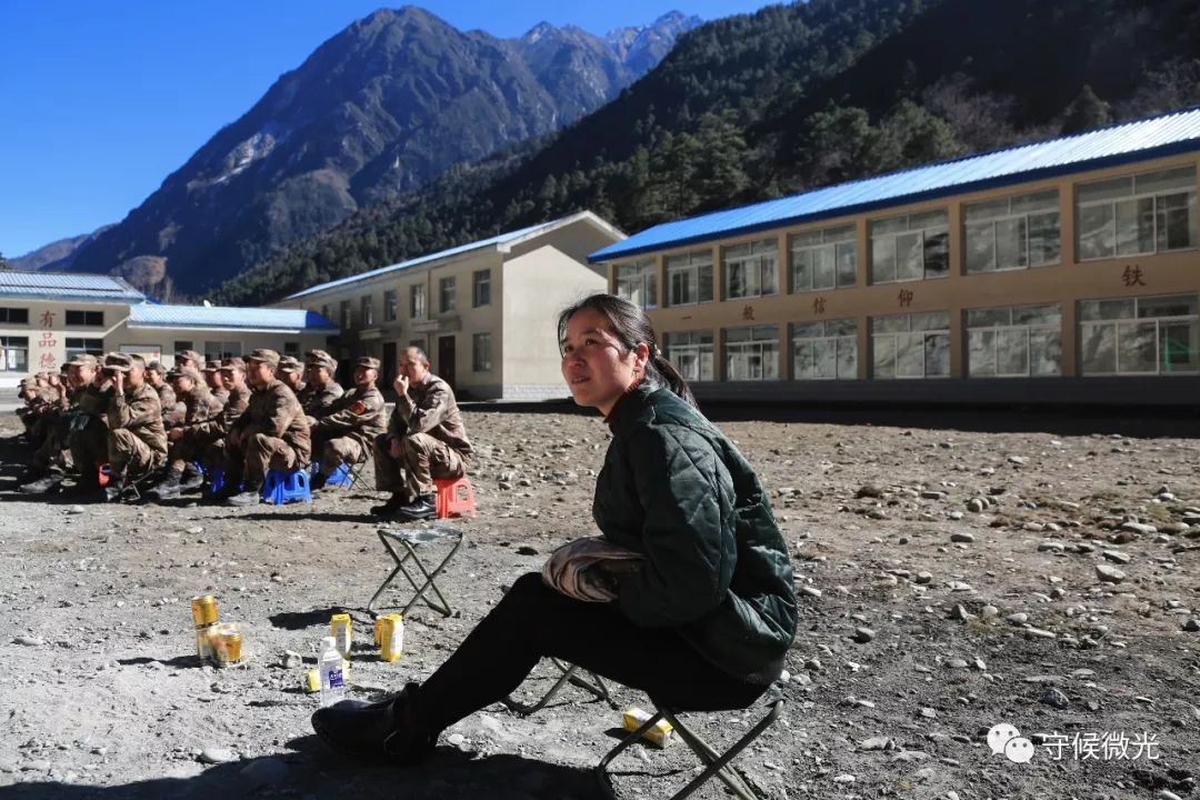 品图:大国末梢的站立者