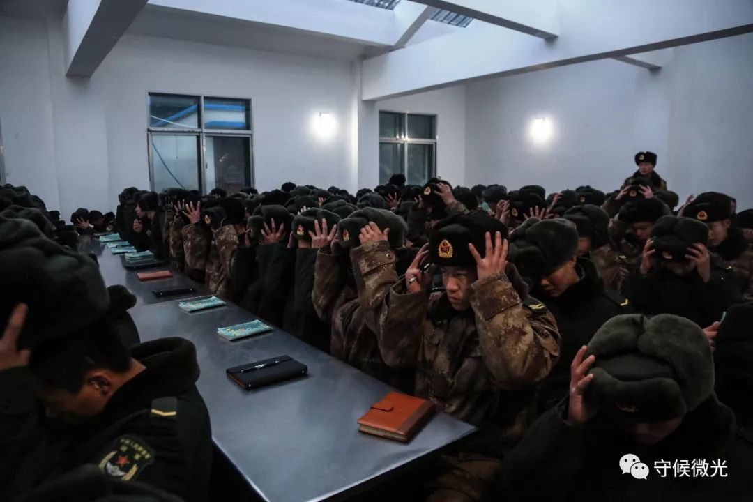 品图:大国末梢的站立者