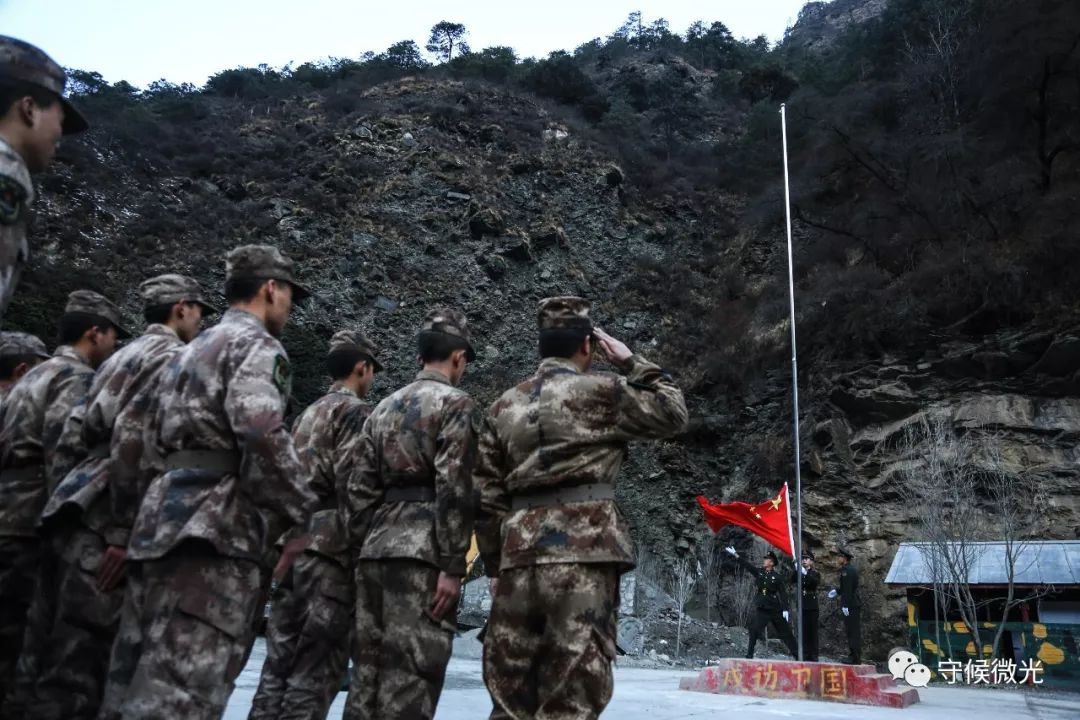 品图:大国末梢的站立者