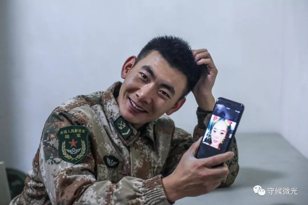 品图:大国末梢的站立者