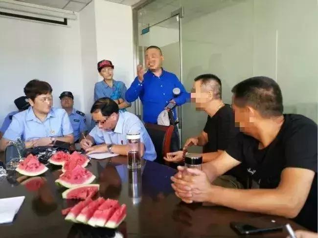 一封“约架书”疯传:一对一单挑!警察把双方“请来吃瓜”