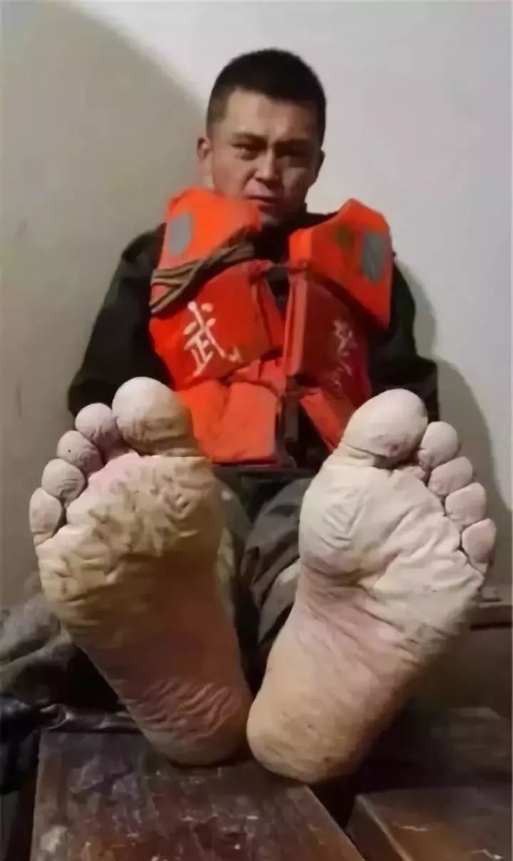 中国军人肩负使命视频,中国军人的使命是什么