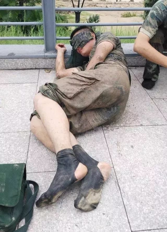 中国军人肩负使命视频,中国军人的使命是什么