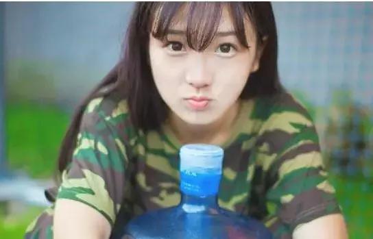 军训晒黑后用什么能快速白回来,军训晒黑了20分钟恢复