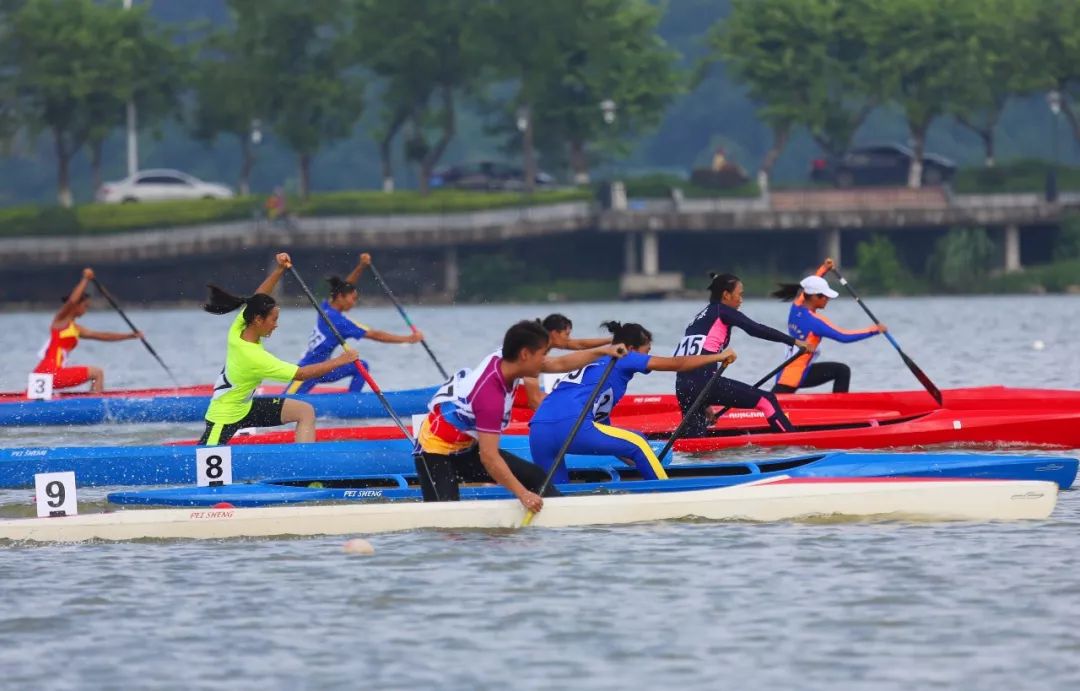 「省运」今天，激烈的省运赛场发生了一个暖心的故事……