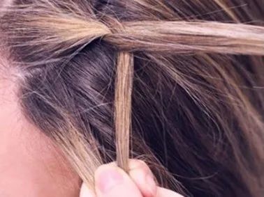 刘海半长不短怎么办,刘海尴尬期怎么扎发型半长不短