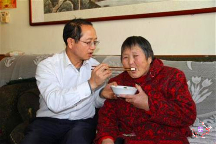 父母不讲理怎么孝顺,父母不讲理怎么让他们道歉