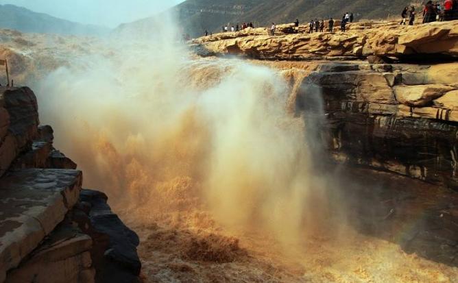 德天瀑布和黄果树瀑布哪个更壮观,中国最大瀑布黄果树瀑布美景分享