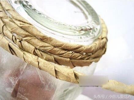 家里有空瓶子的不要扔简单改造,空瓶子用来制作花瓶