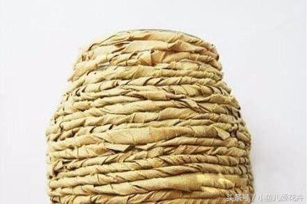 家里有空瓶子的不要扔简单改造,空瓶子用来制作花瓶