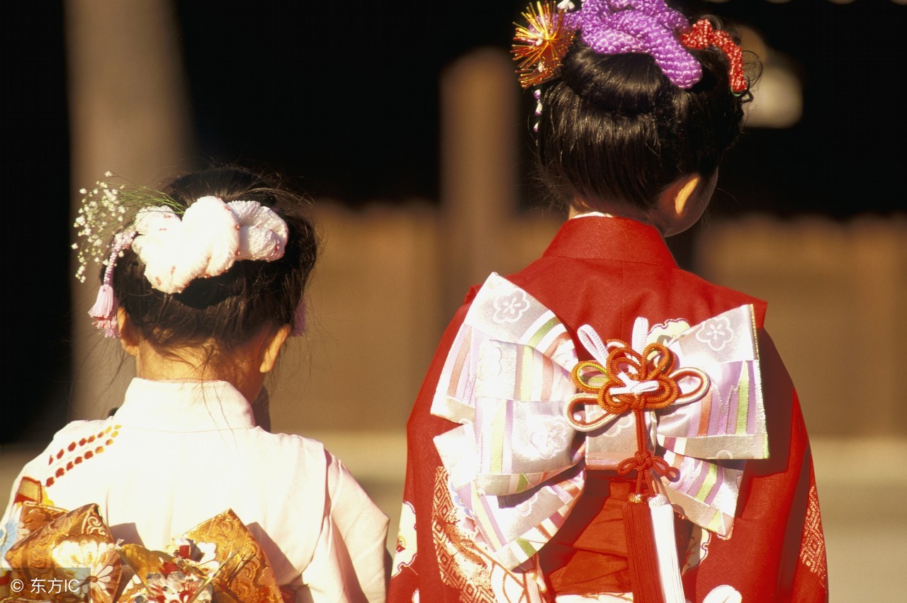 才女薄命:她只活了24岁却印在日元上,小宇宙爆发14个月一举成名