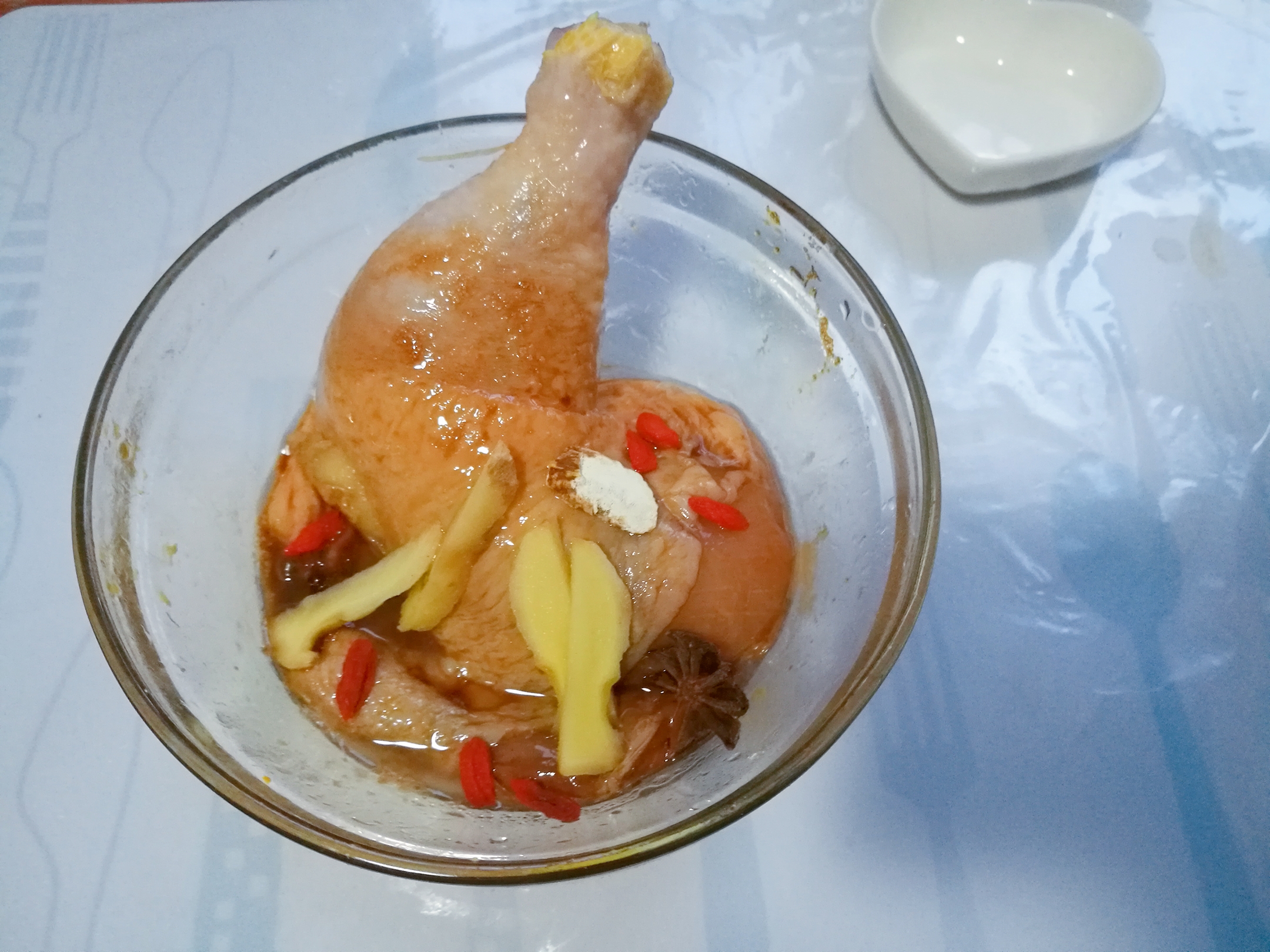 电饭煲做盐焗鸡按什么键,电饭煲做正宗盐焗鸡时间