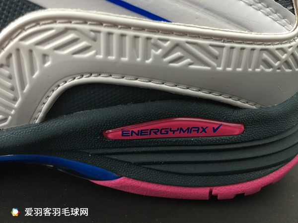 胜利8510和9200哪个好,胜利p8510羽毛球鞋测评