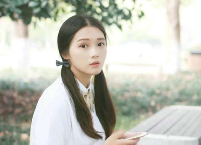 他会以为她是那种水性杨花的女人吧，她无奈地想着！