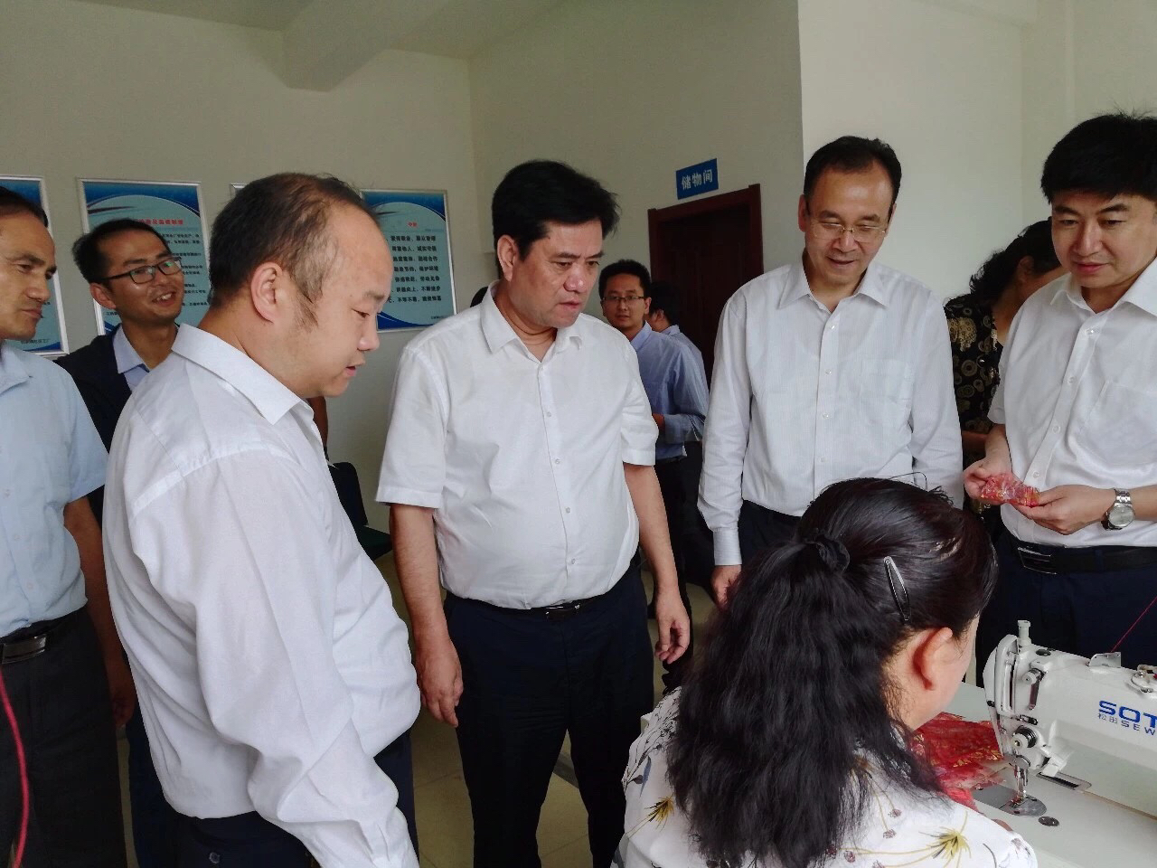 陕西长武：扶贫搬迁让我们住上了新房子