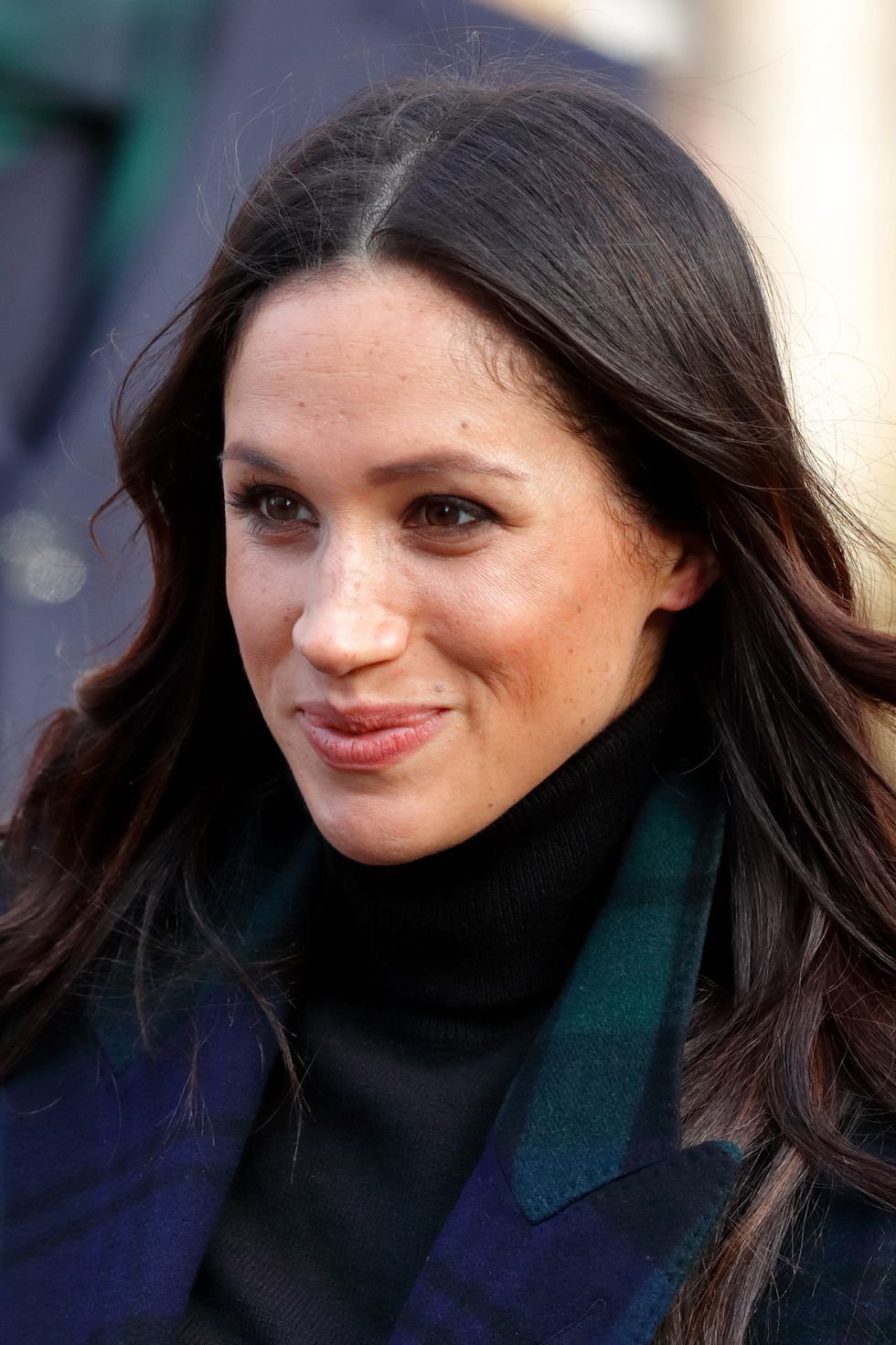 英国女王使用化妆品,女王用裸色口红