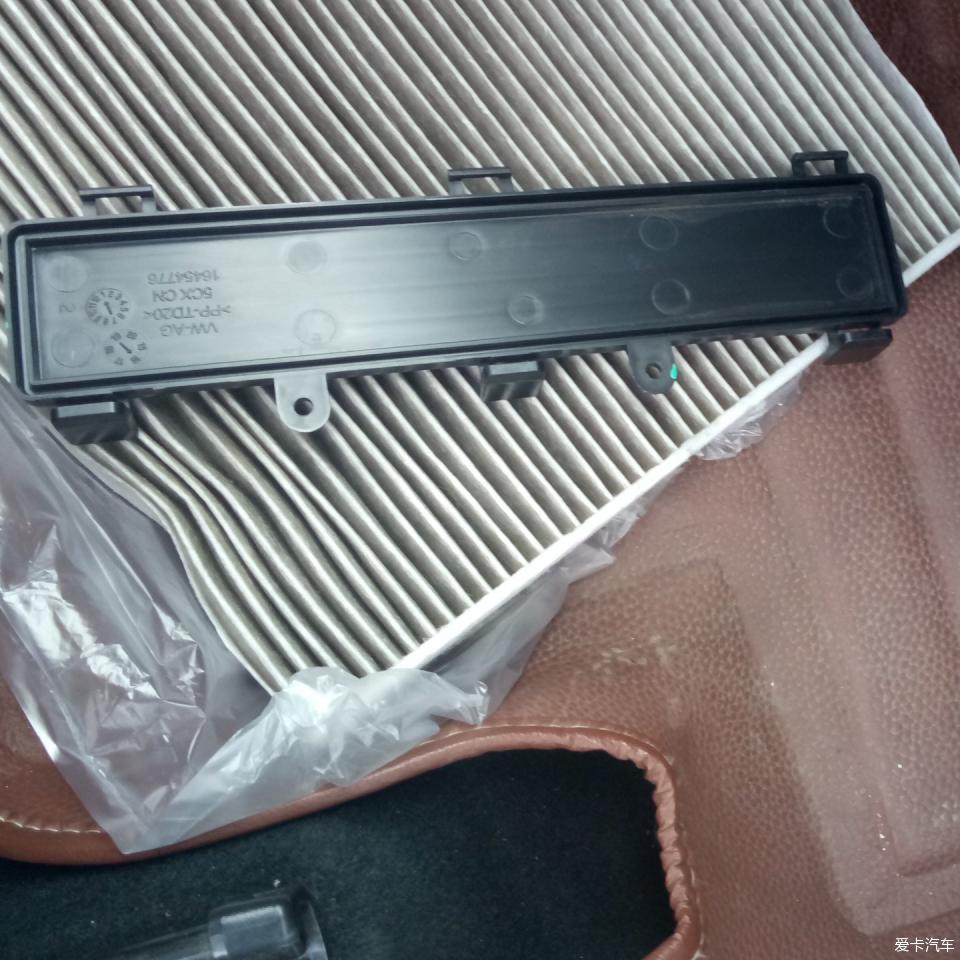 桑塔纳空调滤芯更换教程,自己动手换空调滤芯17款