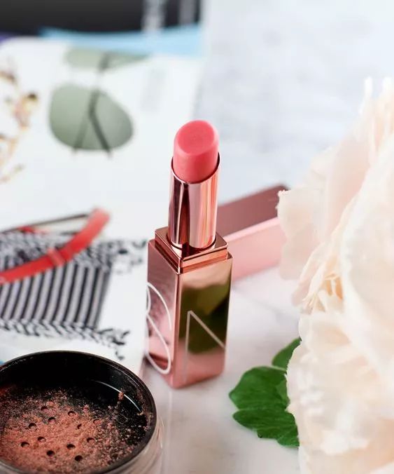 外观颜值超高超高级的润唇膏,最漂亮最好用的润唇膏