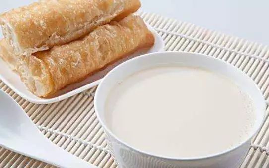 健康从营养早餐开始图片加文字,减肥期间早餐应该吃什么