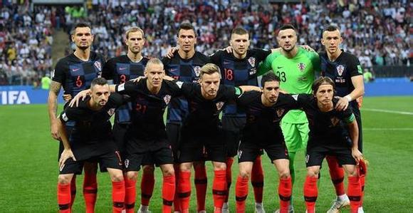 足球比赛要获胜,球星很重要,但是比球星更重要的是什么呢?