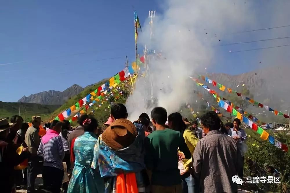 马蹄寺旅游打卡攻略,塔尔寺7月有什么活动