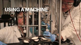 为啥奥利奥要扭一扭泡一泡,为什么奥利奥容易扭开不容易掰开