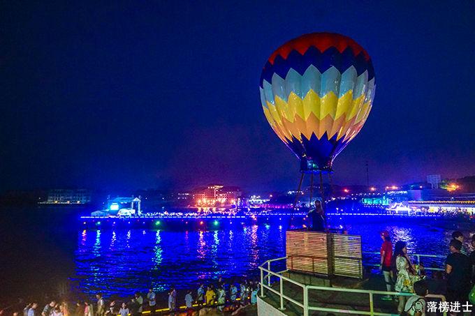 北戴河碧螺塔奇幻秀表演,碧螺塔公园都有啥表演