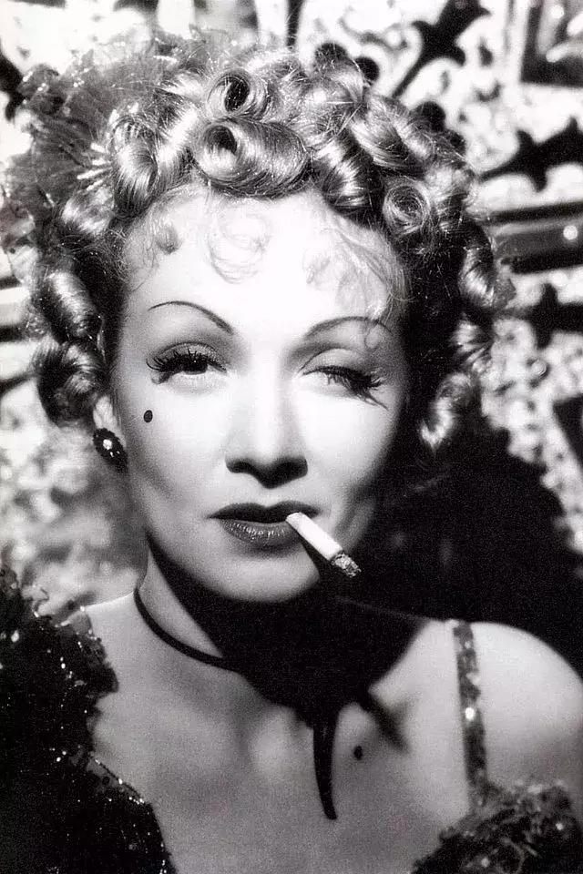 点上这颗痣，你就是整条街最骚的骚鸡