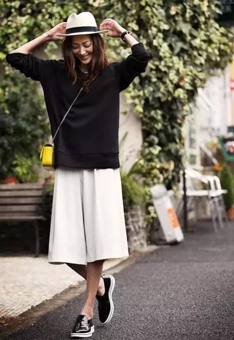 优衣库试衣间试完衣服放哪里,走进优衣库随便试穿