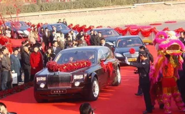 豪门梦碎后颜值大跌的她,一直被吐槽的“猪鼻子”居然不见了?