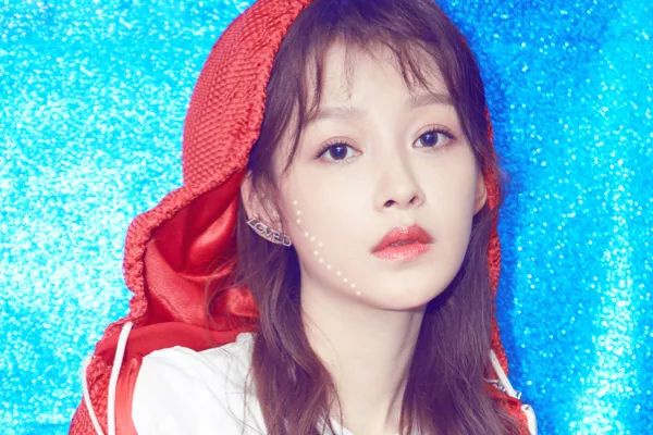 邓紫棋画像用化妆品,邓紫棋有化妆师吗