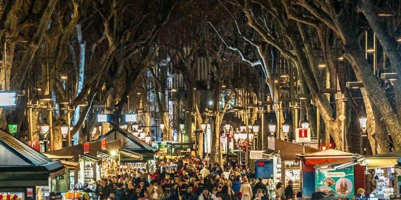 巴塞罗那在哪呢,就说一下