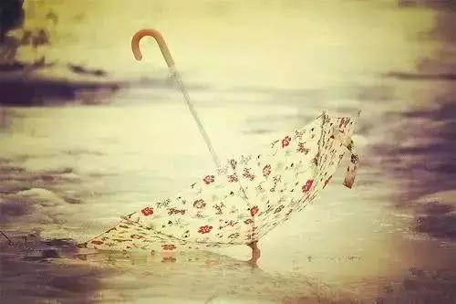 愿陪君醉笑三千场不诉离殇意思,醉笑陪君三千场不诉离殇写给谁的