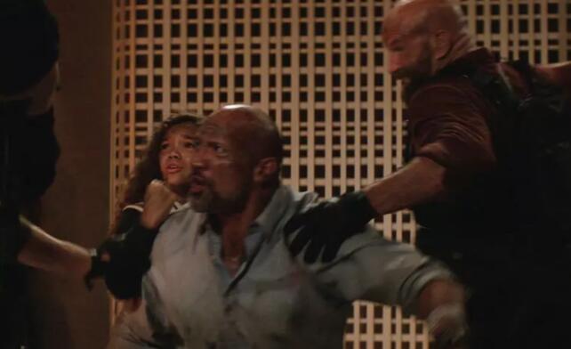 摩天营救被谁抄袭,摩天营救与摩天楼对比