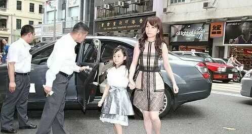 刘銮雄甘比吵架完整版,刘銮雄跟甘比吵架