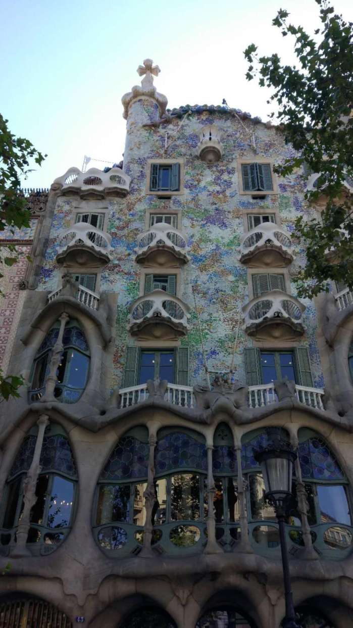 巴塞罗那艺术之旅,巴塞罗那经典建筑之旅