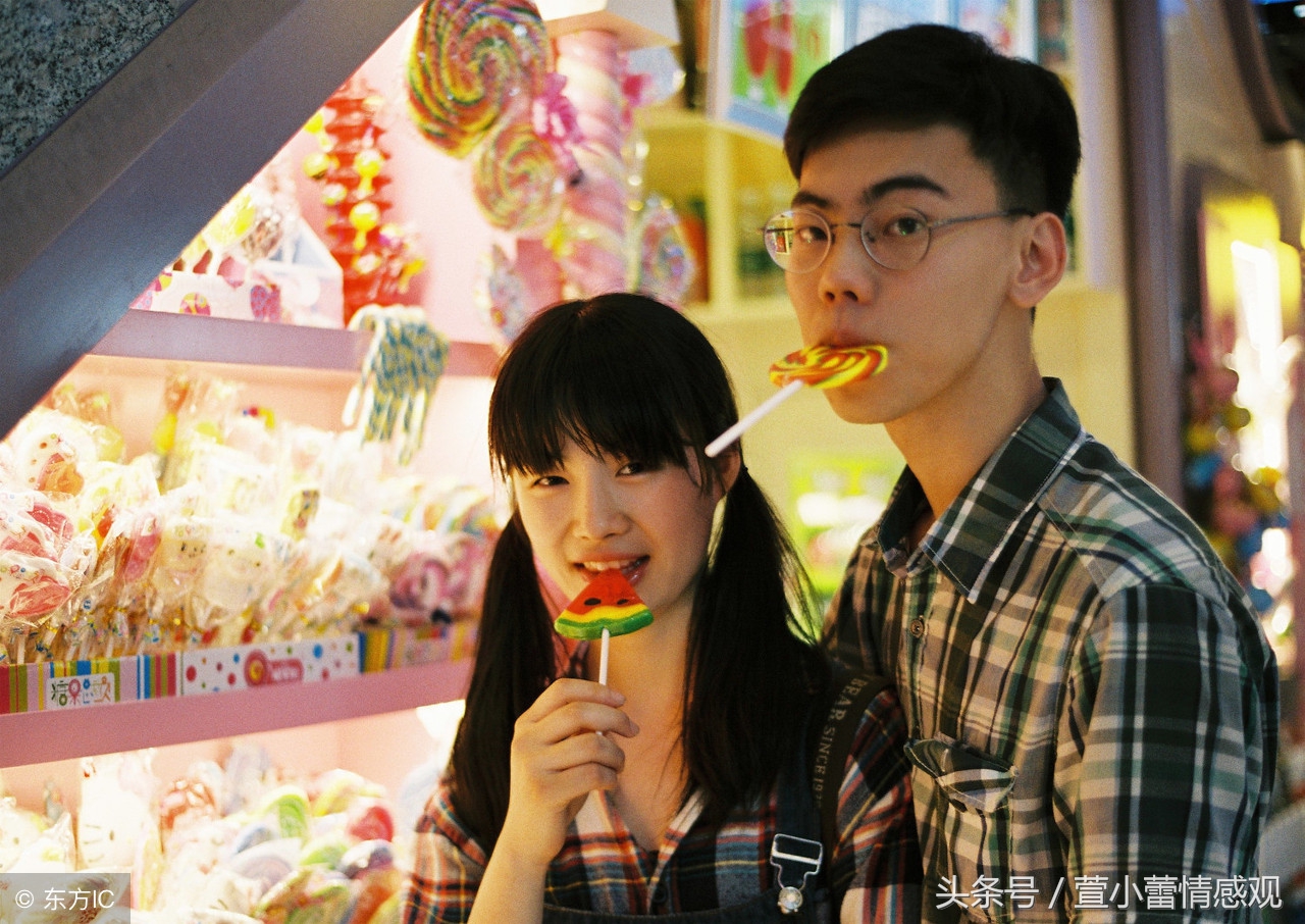 中年男人喜欢一个女人的最高表现,已婚男人喜欢一个人刻意掩饰表现