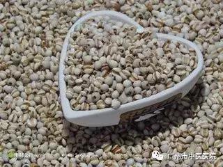 脾虚脸上长痘喝红豆薏米茶吗,长痘的可以喝红豆薏米茶吗