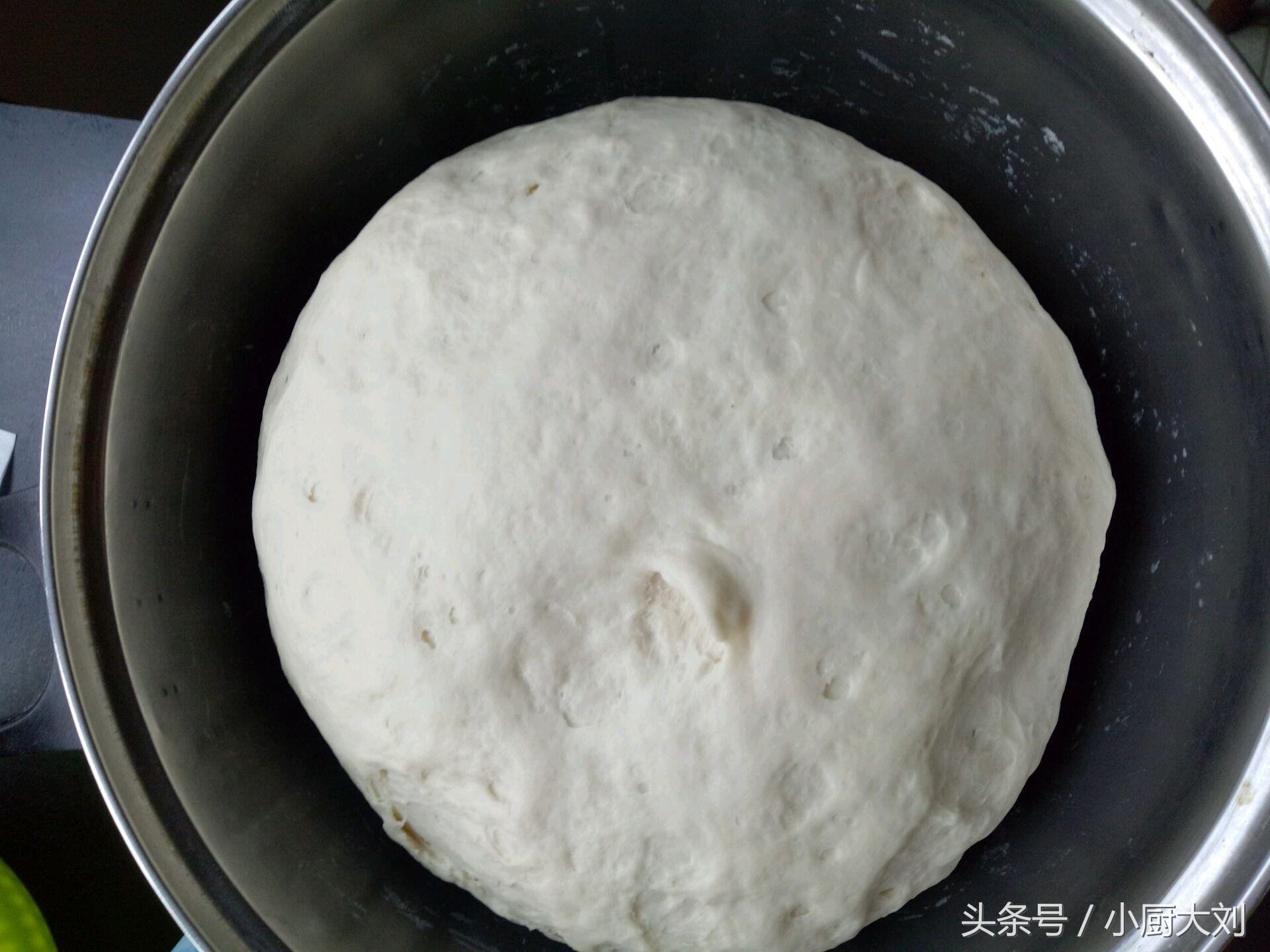 新手做的包子不蓬松怎么回事,如何使蒸出的包子不塌陷