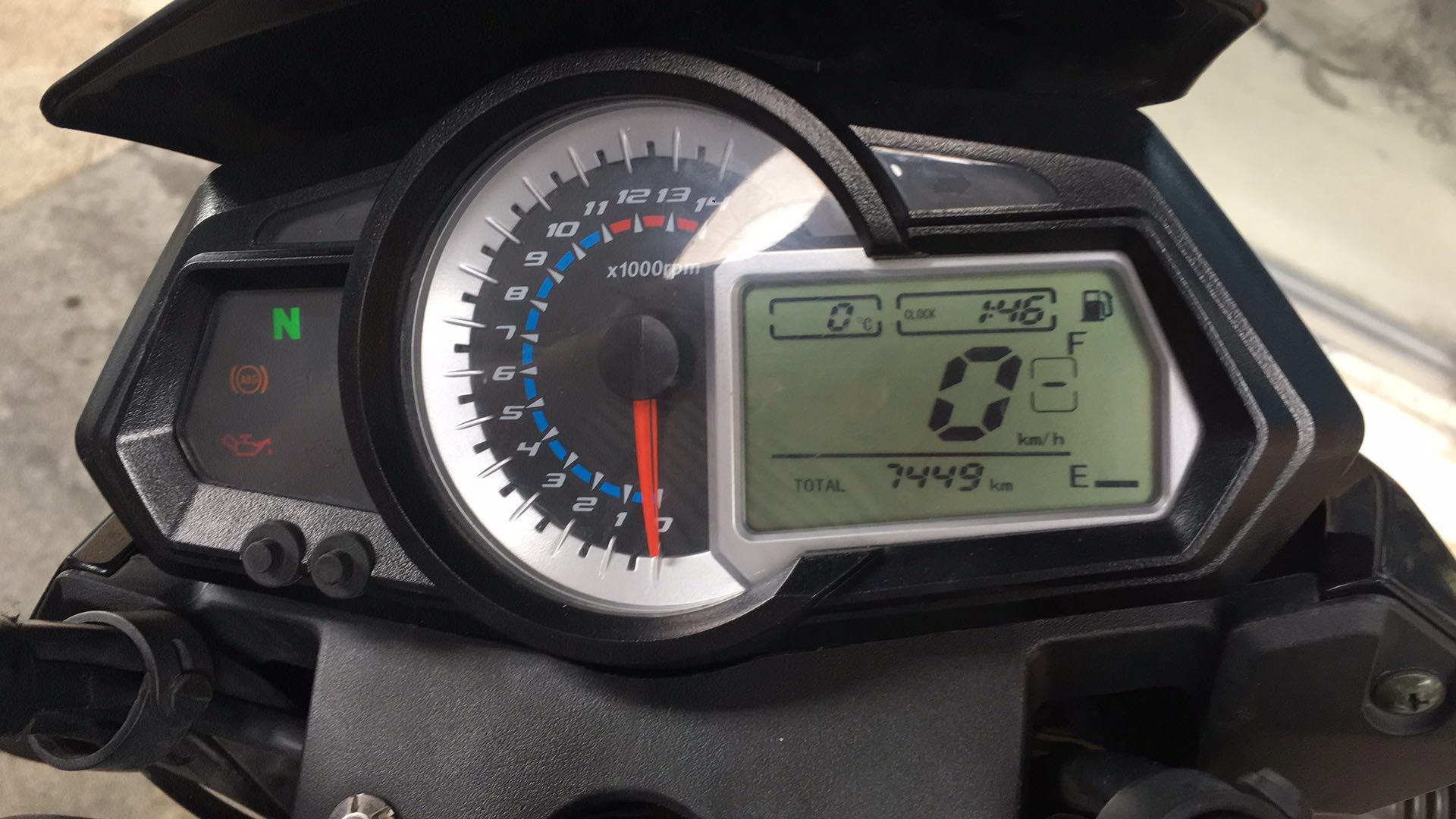 贝纳利黄龙300abs是什么,贝纳利bj250-18二手三箱