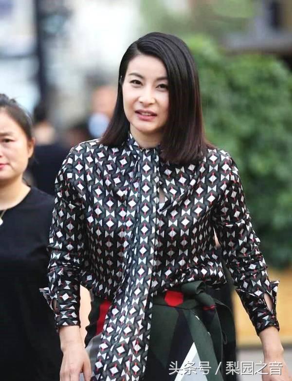 郭晶晶胖了,郭晶晶终于穿得像豪门阔太了